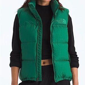 NWT The North Face Women’s 1996 Retro Nuptse DTM Evergreen Puffer Vest Small
